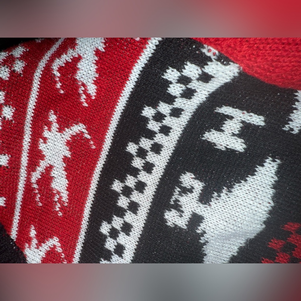 Men’s Star Wars Darth Vader Red and Black Crewneck Sweater NWOT - Picture 5 of 7